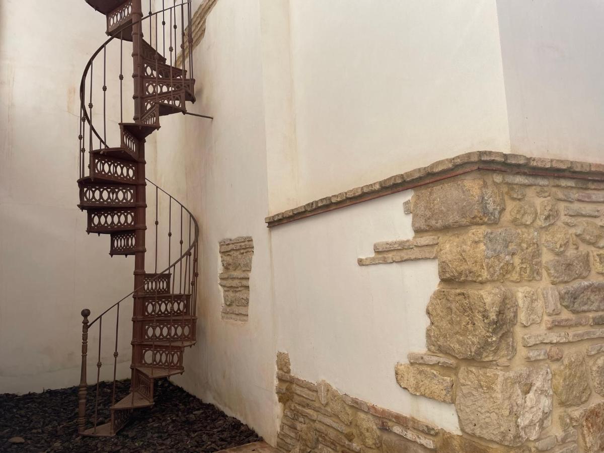 Апартаменты La Casa De La Escalera 2 Кордова Экстерьер фото